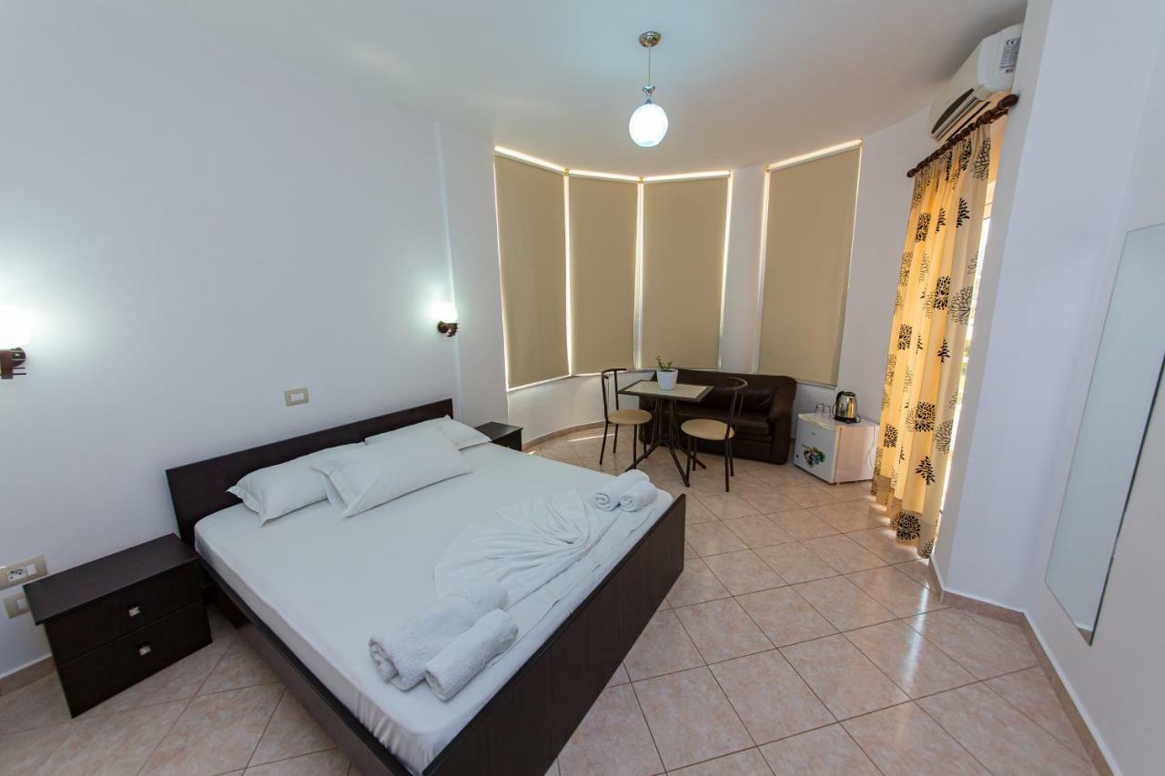 Hotel Mariksel Ksamil Bagian luar foto