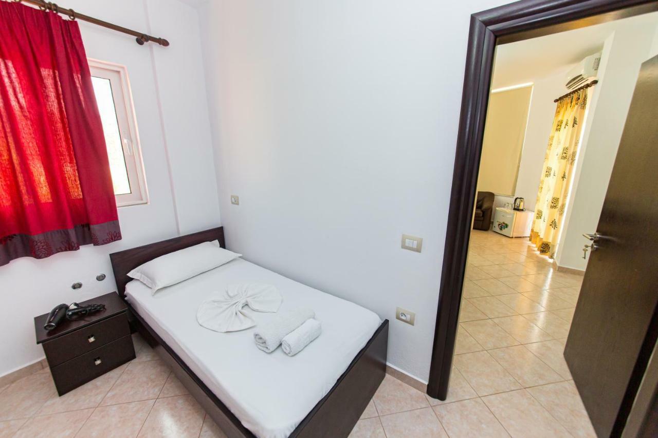 Hotel Mariksel Ksamil Bagian luar foto