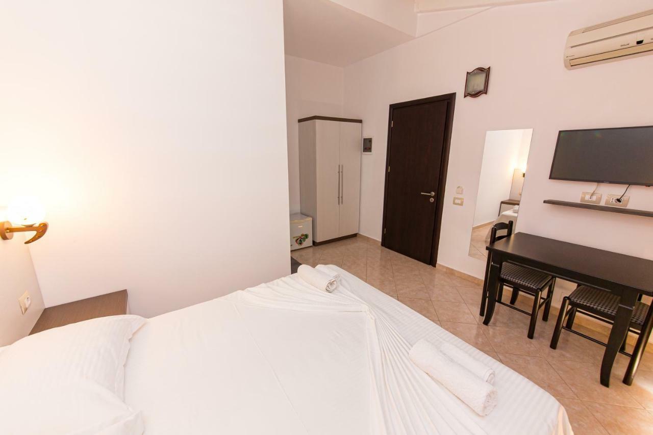 Hotel Mariksel Ksamil Bagian luar foto