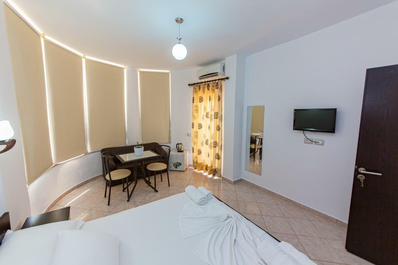 Hotel Mariksel Ksamil Bagian luar foto
